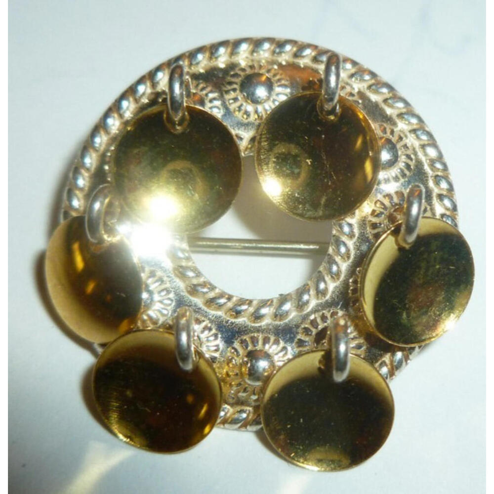 Vintage Jingle Small Wreath Round brooch Silverโ Tone